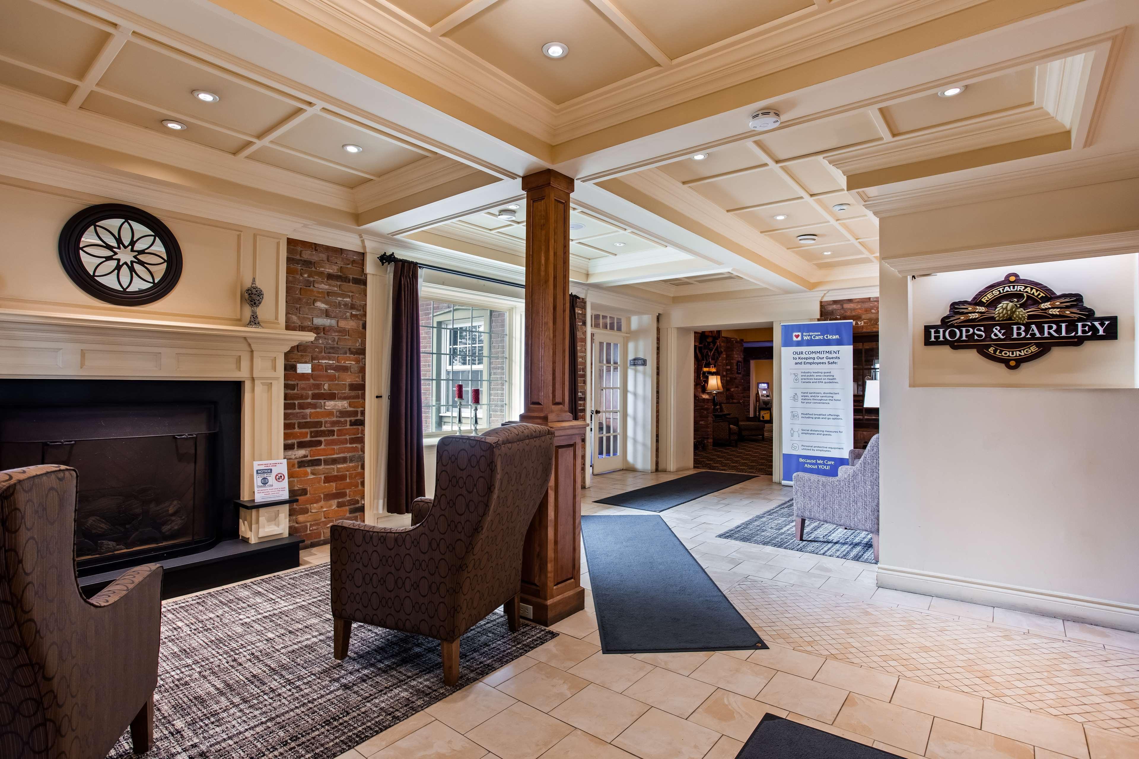 Best Western Parkway Inn & Conference Centre Cornwall Eksteriør billede